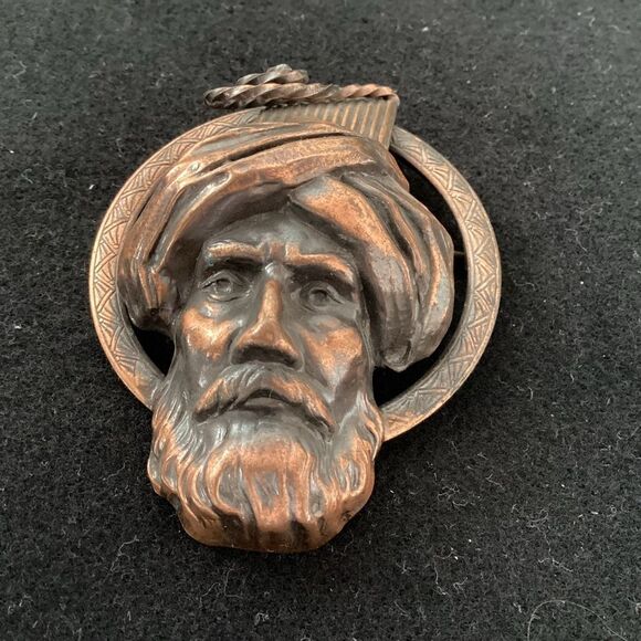 Vintage 1940s Dafri of Toronto Thief of Baghdad brooch pin. J0089 - Picture 1 of 7